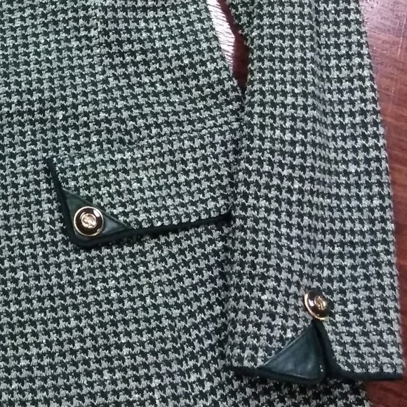 St John Collection by Marie Gray - Picture 3 of 8